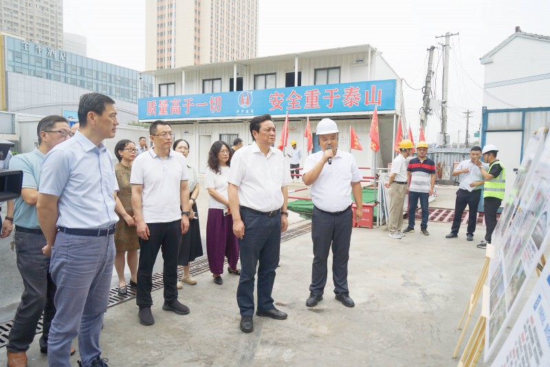 皇冠体育参加市人大常委会“主任接待代表日